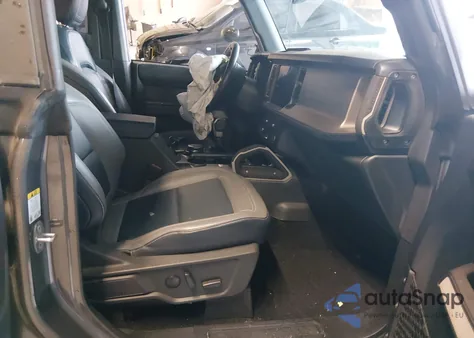 2022 Ford Bronco Outer Banks z USA, uszkodzony, nr VIN 1FMEE5BP0NLA88368